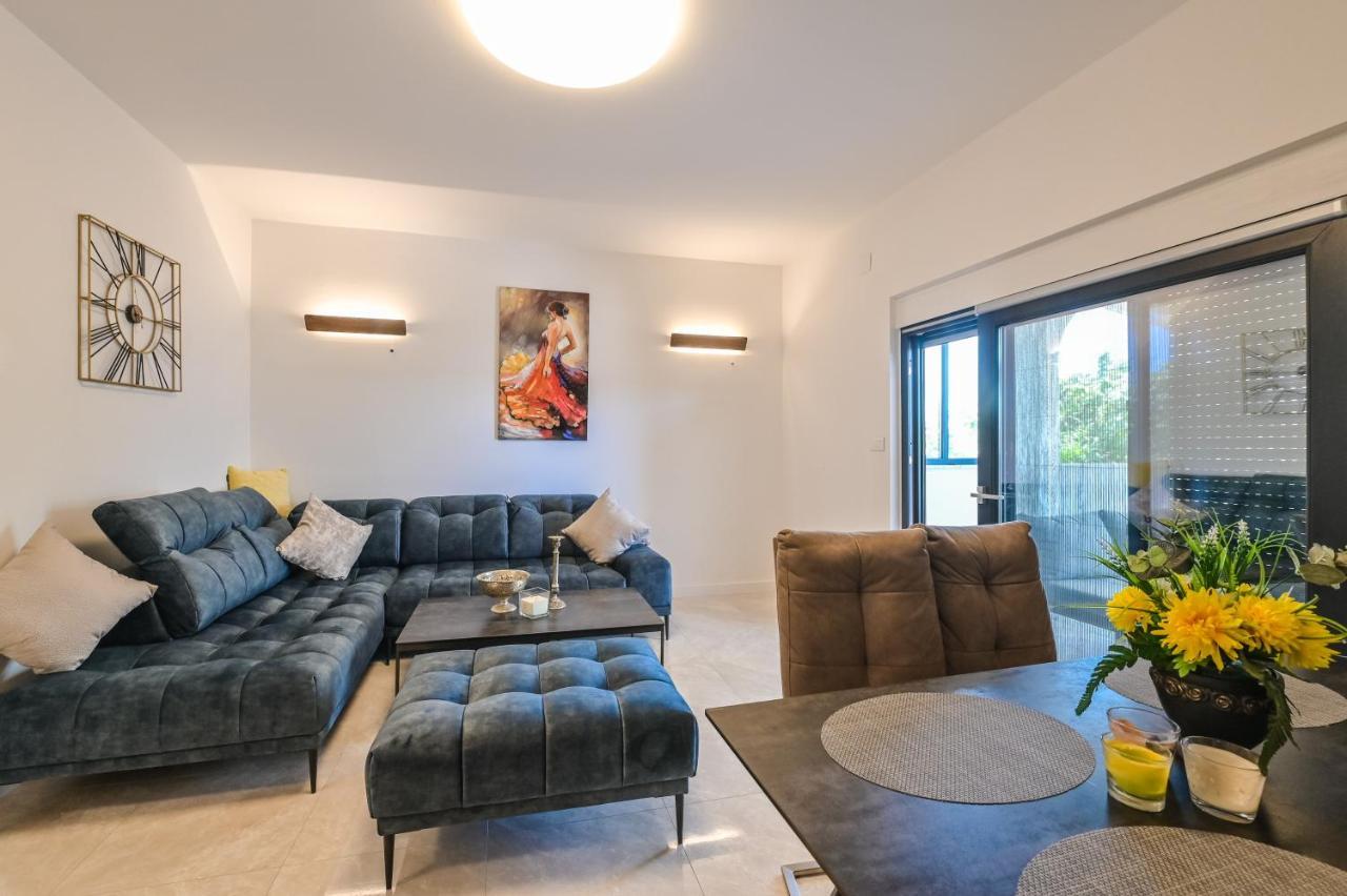 Villa Ami Kustići Екстериор снимка